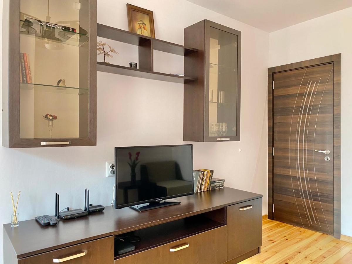 Bright Central Studio For 4 In Burgas Exterior photo